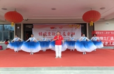 沽源滨湖社区：情暖金秋 爱在重阳